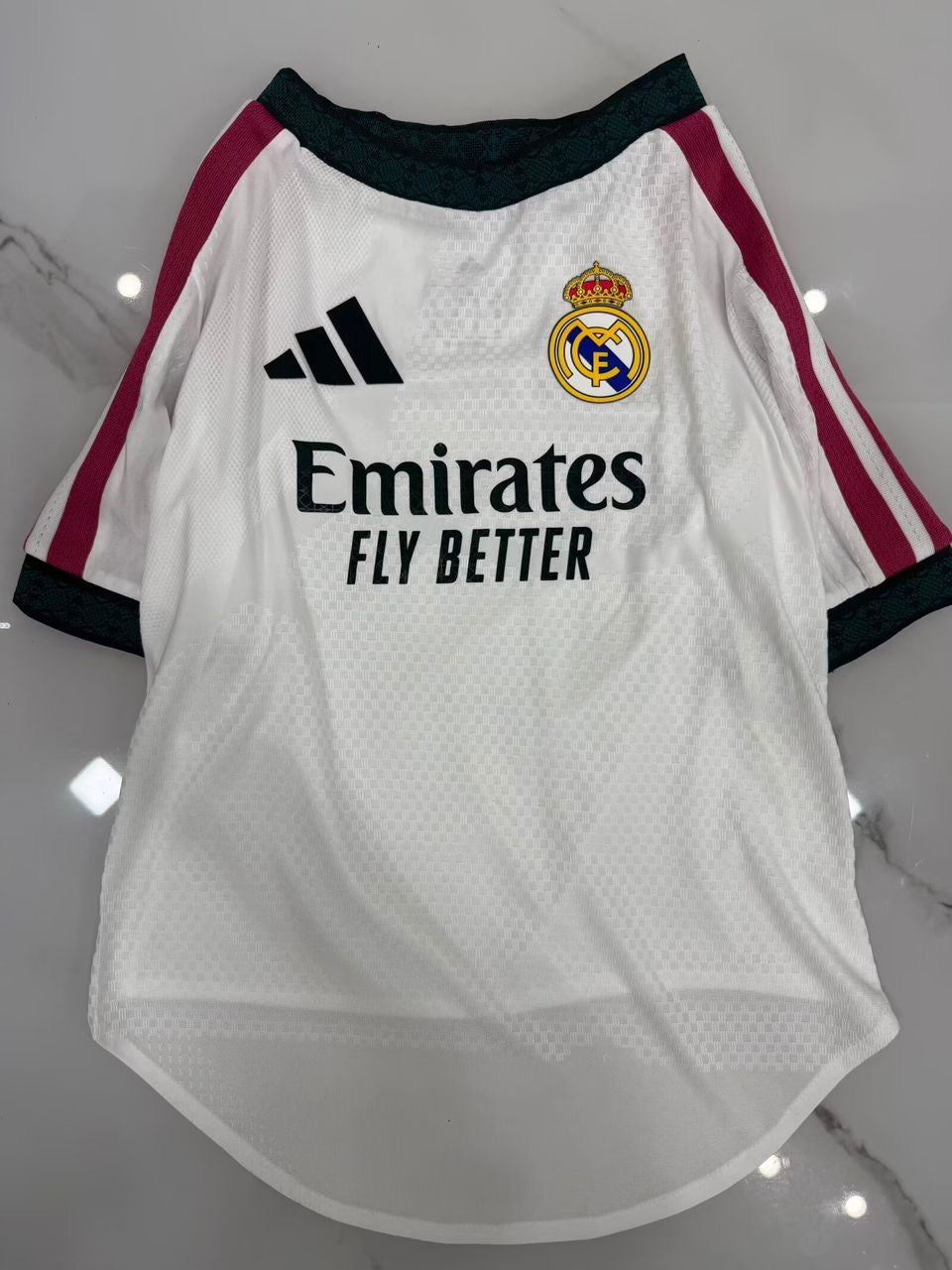 REAL MADRID MASCOTTE 2026