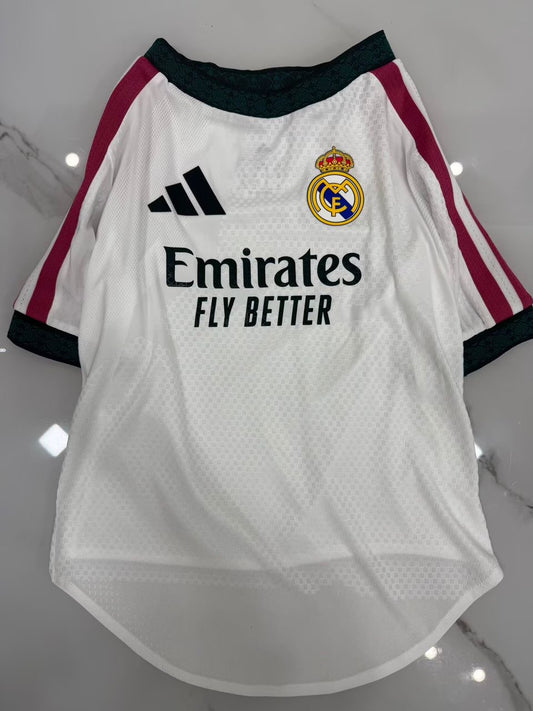 REAL MADRID MASCOTTE 2026
