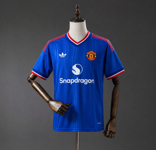 MANCHESTER UNITED AWAY 26/27