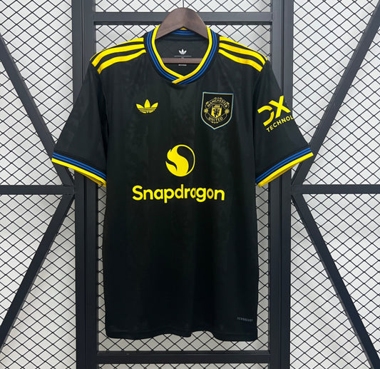 MANCHESTER UNITED ALTERNATIVA 25/26