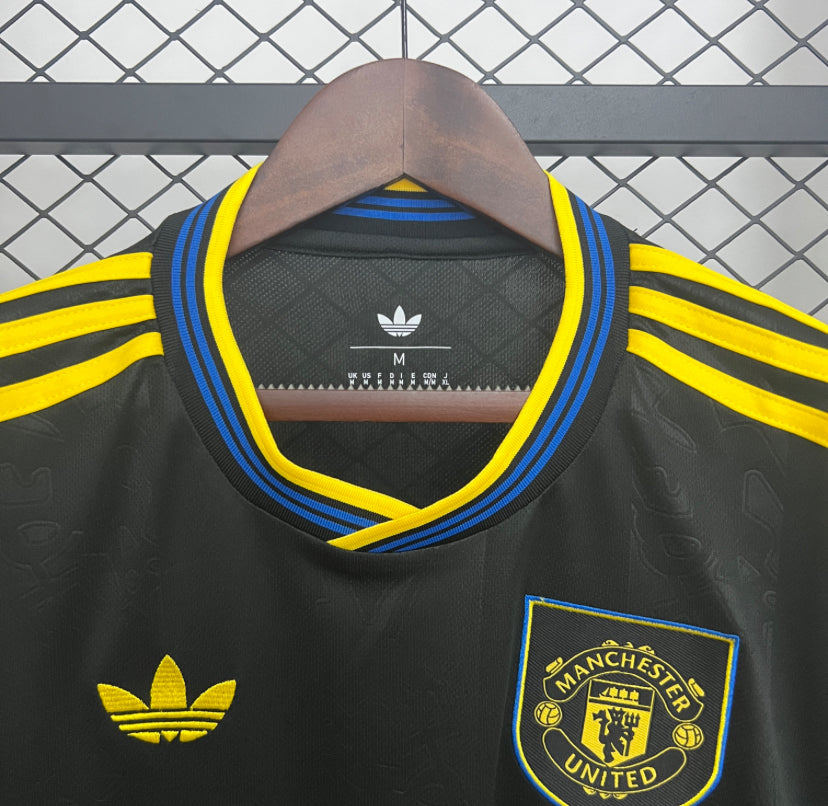 MANCHESTER UNITED ALTERNATIVA 25/26