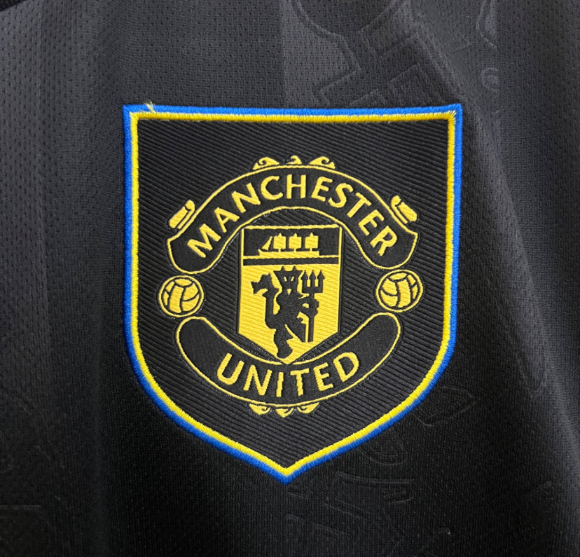 MANCHESTER UNITED ALTERNATIVA 25/26