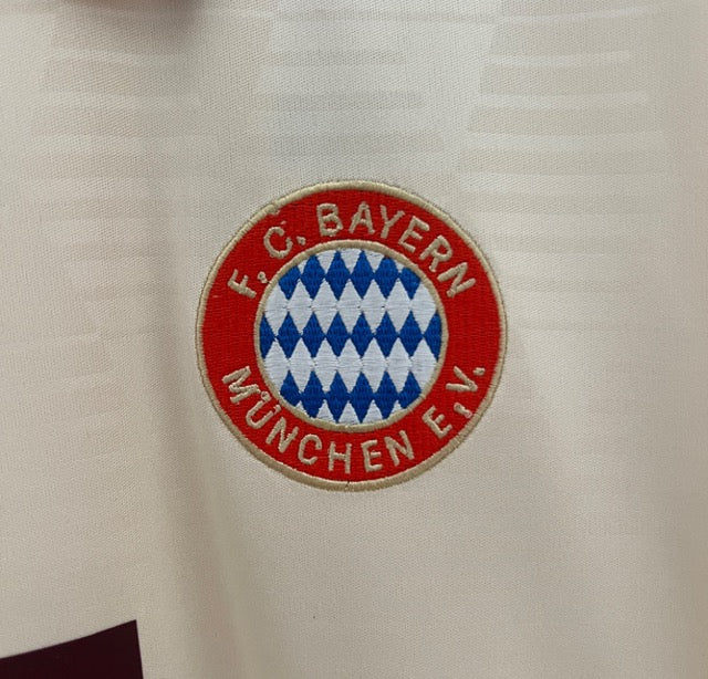 BAYERN MUNICH AWAY ALTERNATIVA 24/25