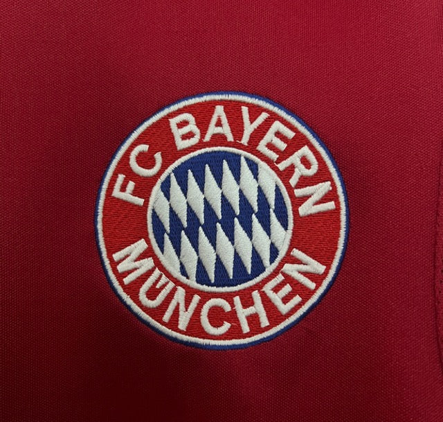 BAYERN MUNICH HOME 03/04