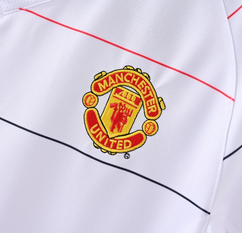 MANCHESTER UNITED AWAY 03/04