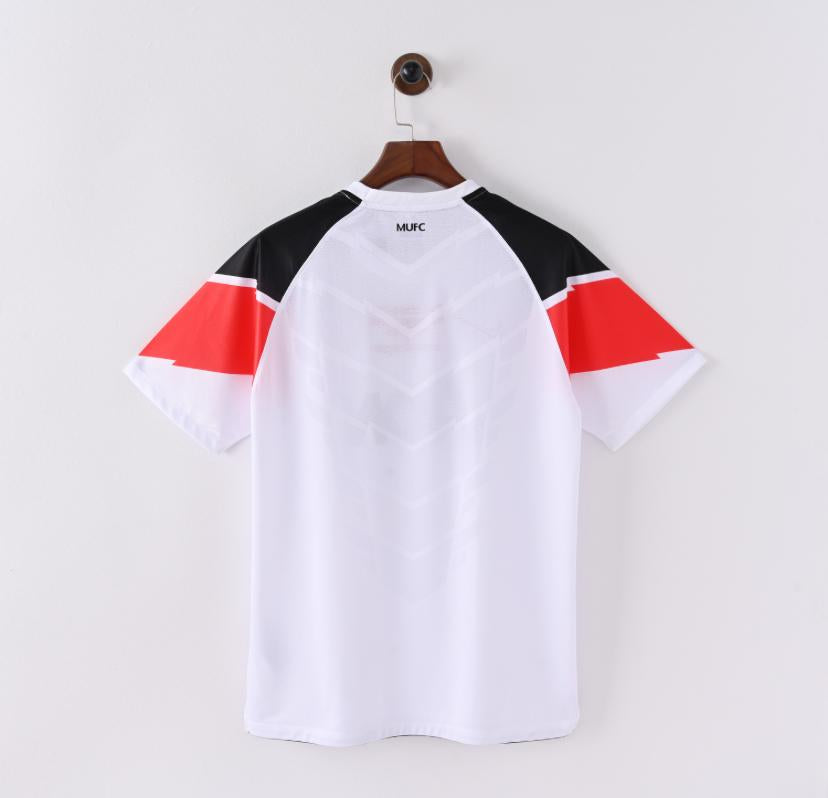 MANCHESTER UNITED AWAY 10/11