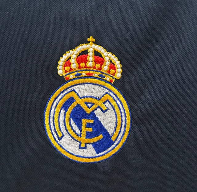 REAL MADRID AWAY 03/04